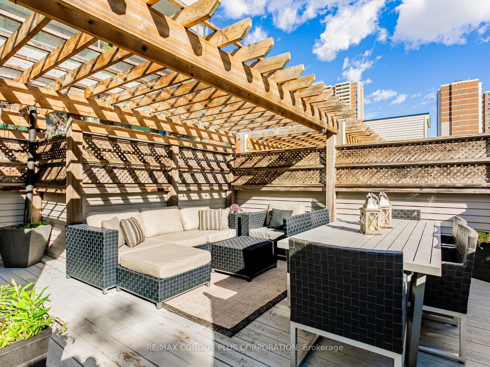 Unit F 346 Jarvis Street, Toronto, ON M4Y 2G6 - photo 35 of 39