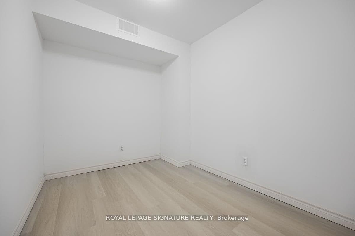 Unit B/Main 54 Tuscarora Drive, Toronto, ON M2H 2K3 - photo 7 of 14