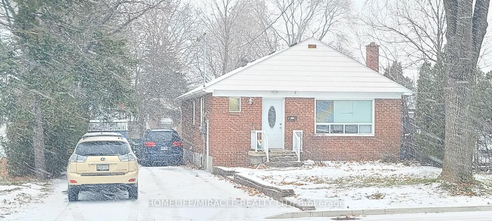 14 Dallner Road, Toronto, ON M3L 1J7 - photo 4 of 14