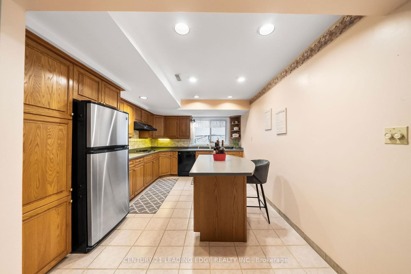 1050 Alexandra Avenue, Mississauga, ON L5E 1Z8 - photo 27 of 43