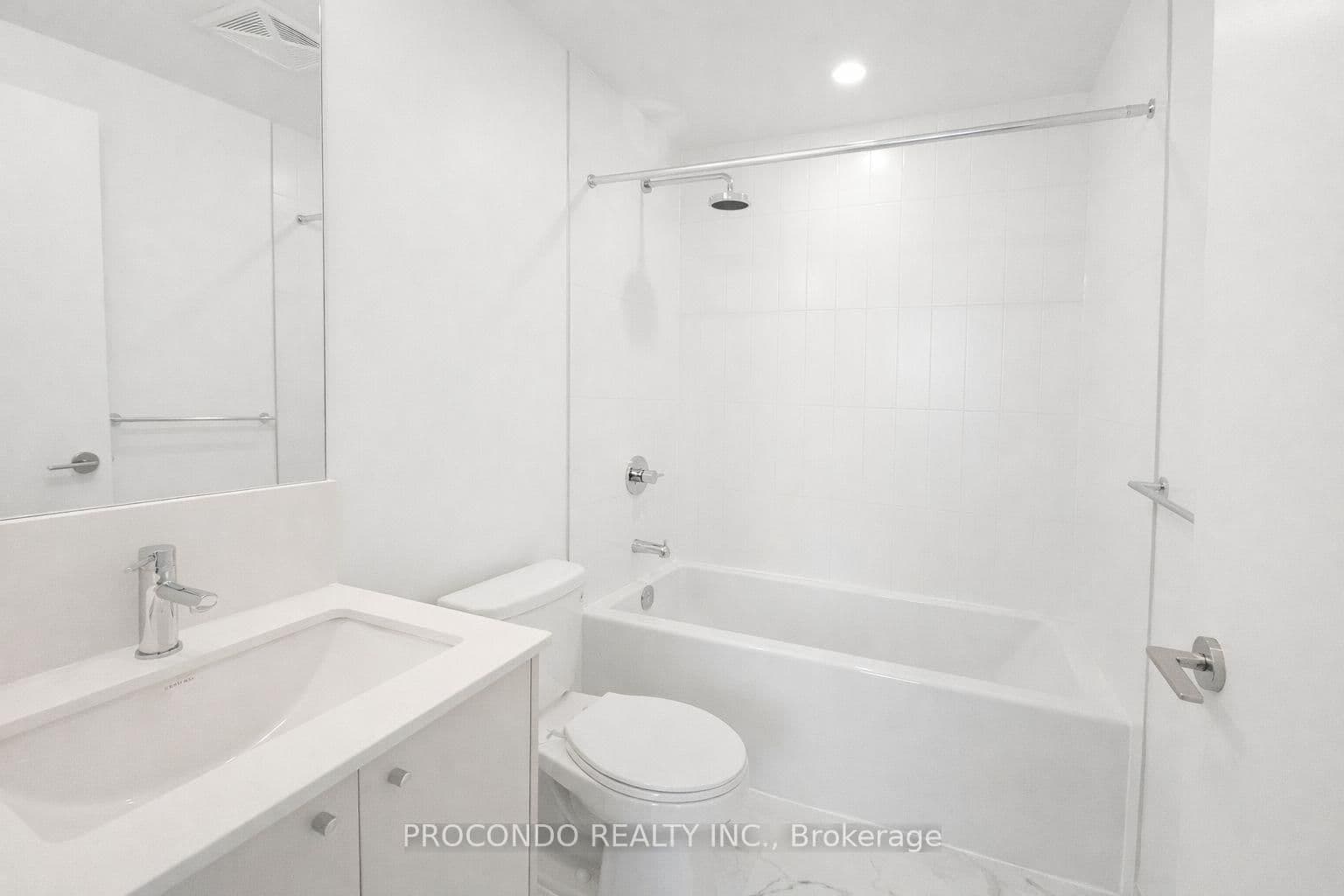 30 Dreamers Way, Toronto, ON M5A 0Y7 - photo 9 of 14