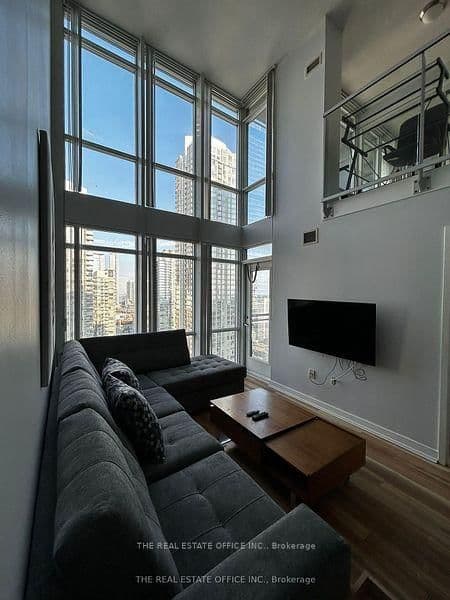 Unit 2808 15 Fort York Boulevard, Toronto, ON M5V 3Y4 - photo 7 of 17