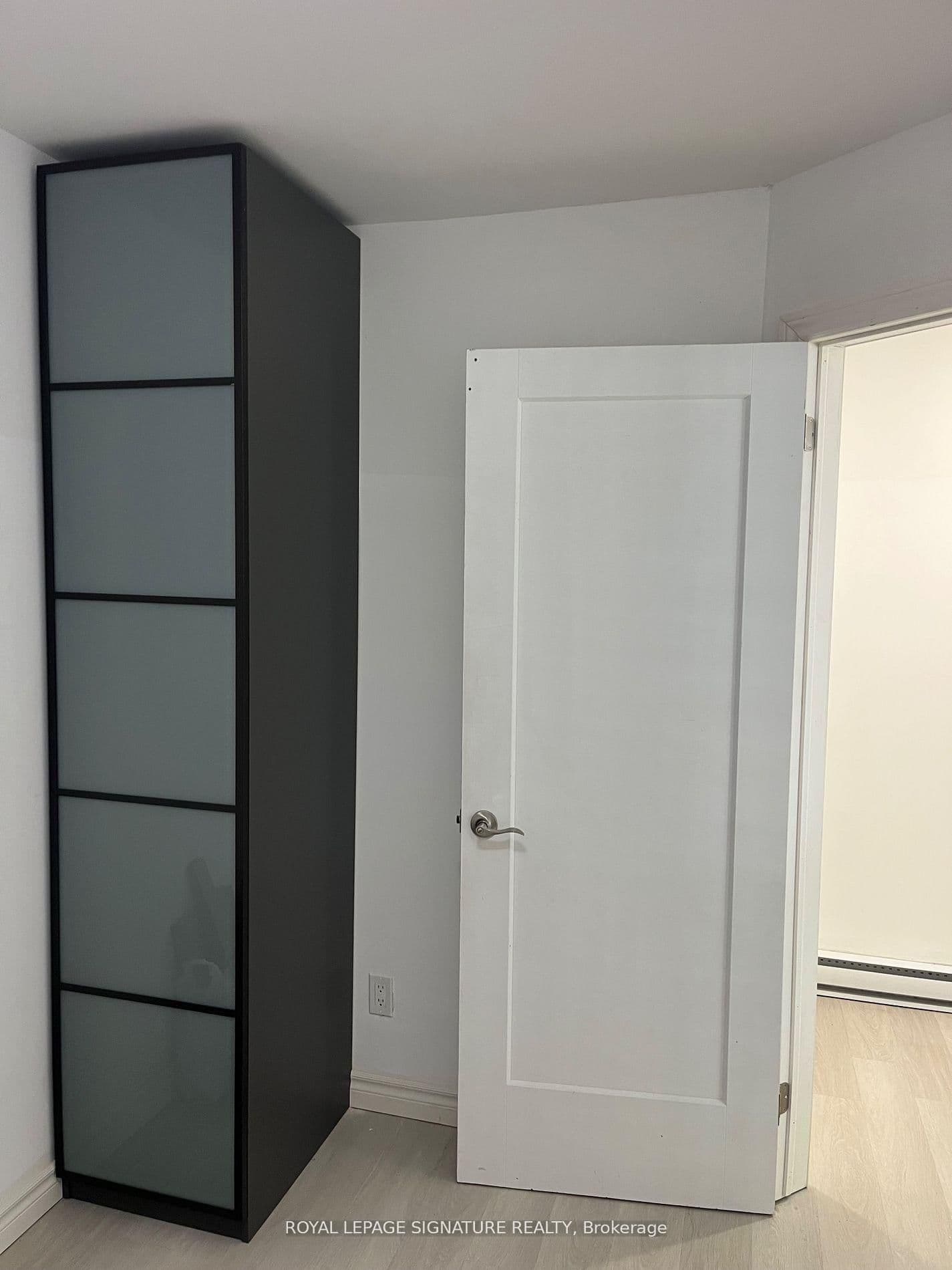 Unit B/Main 54 Tuscarora Drive, Toronto, ON M2H 2K3 - photo 13 of 14