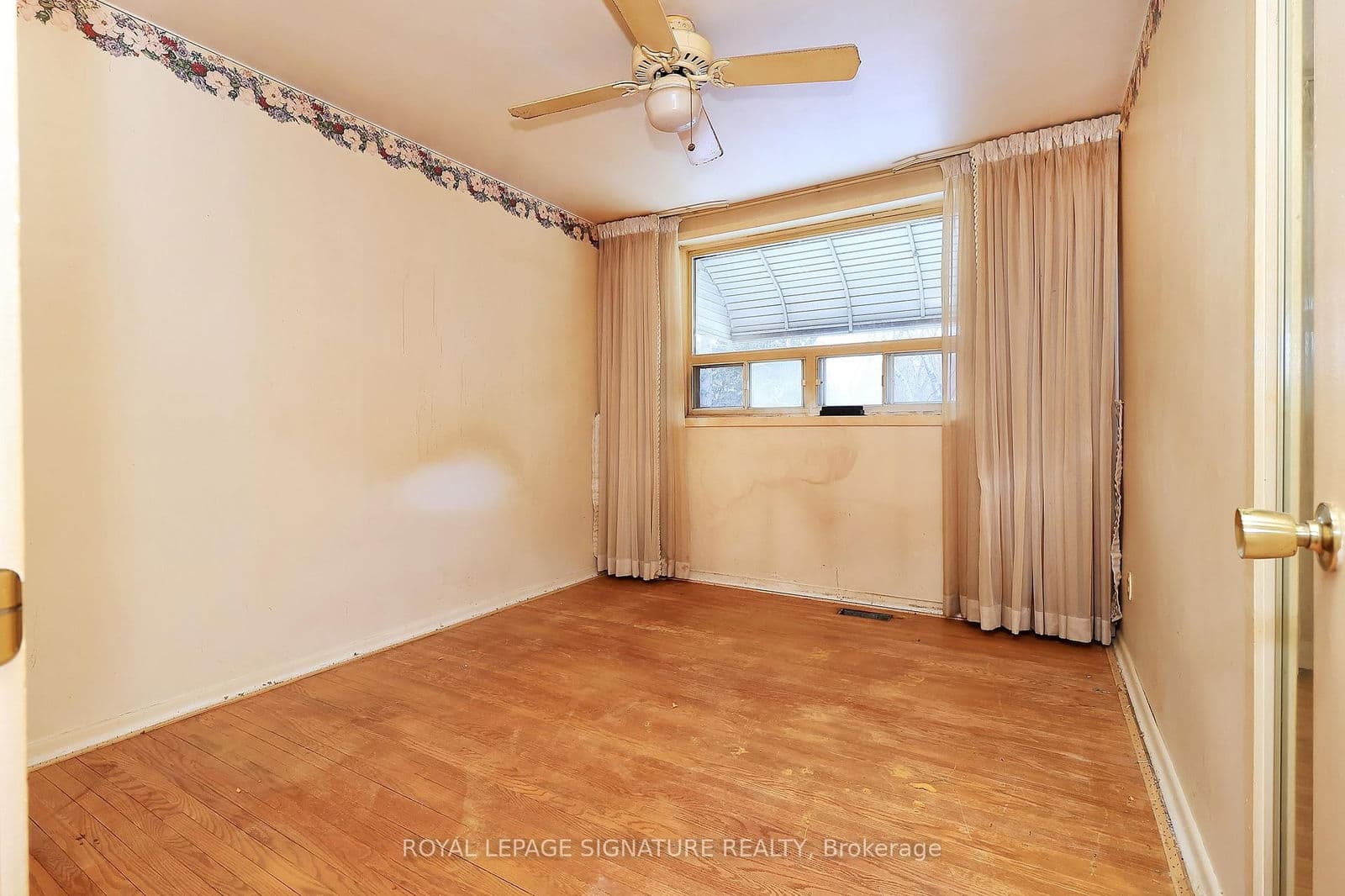 155 Three Valleys Drive, Toronto, ON M3A 3C1 - photo 8 of 47