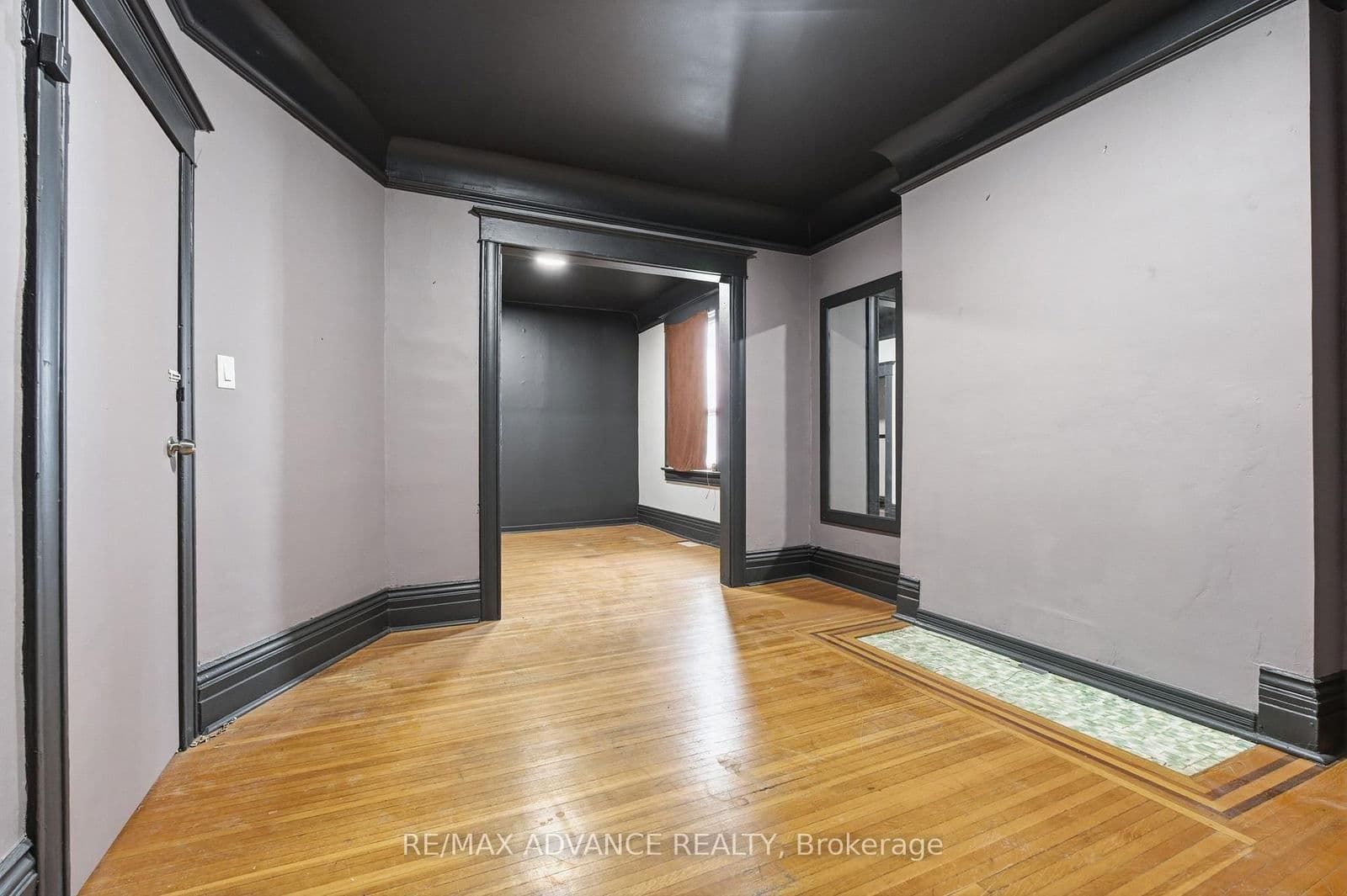 82A Augusta Avenue, Toronto, ON M5T 2L1 - photo 8 of 50