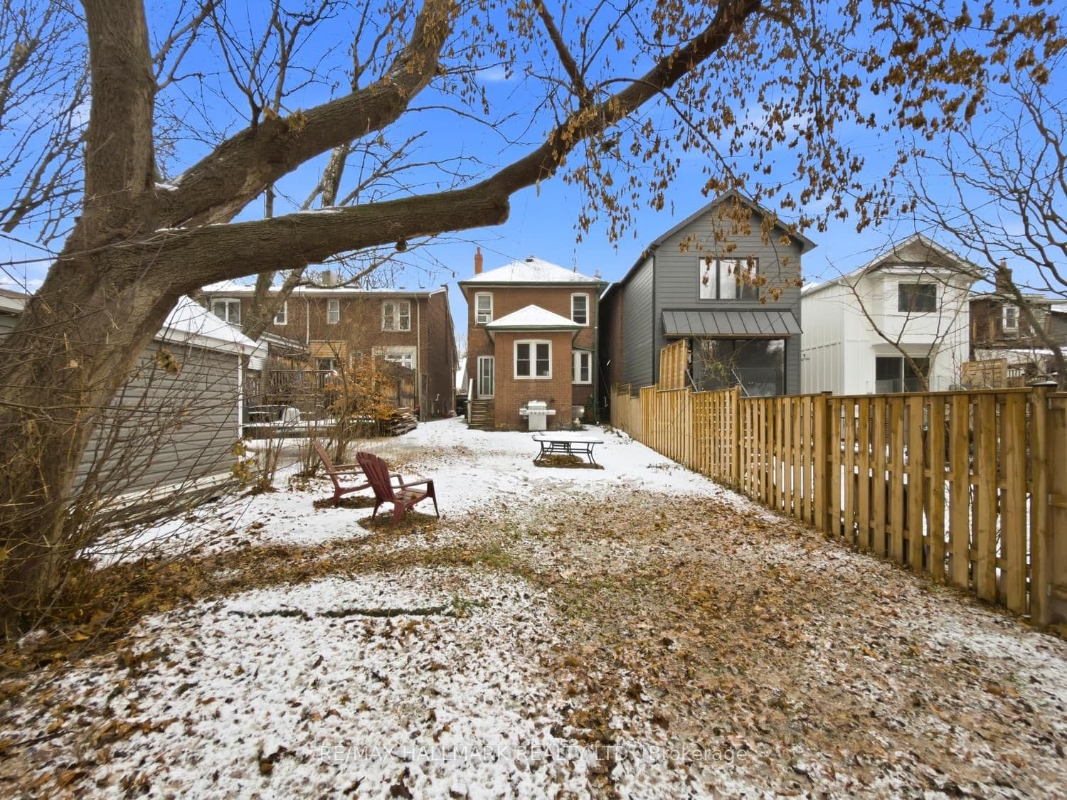 130 Elmer Avenue, Toronto, ON M4L 3R8 - photo 16 of 21