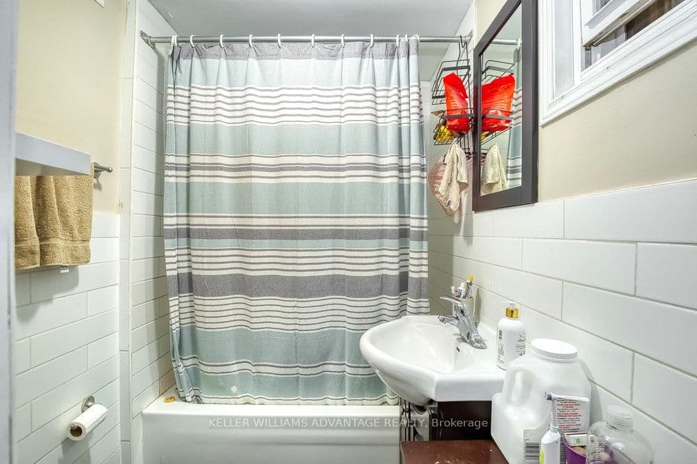 218 Broadview Avenue, Toronto, ON M4M 2G5 - photo 12 of 42