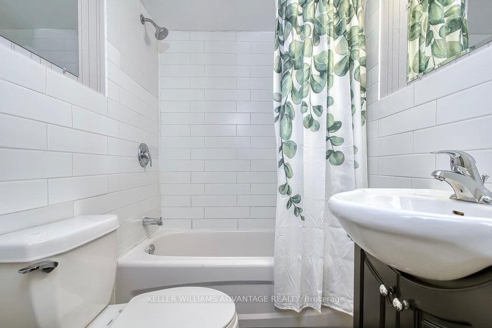 218 Broadview Avenue, Toronto, ON M4M 2G5 - photo 34 of 42