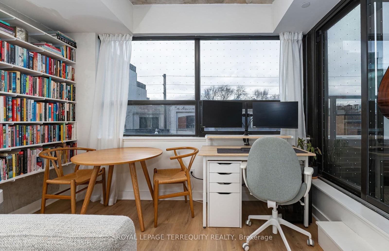 Unit 316 246 Logan Avenue, Toronto, ON M4M 0E9 - photo 8 of 25