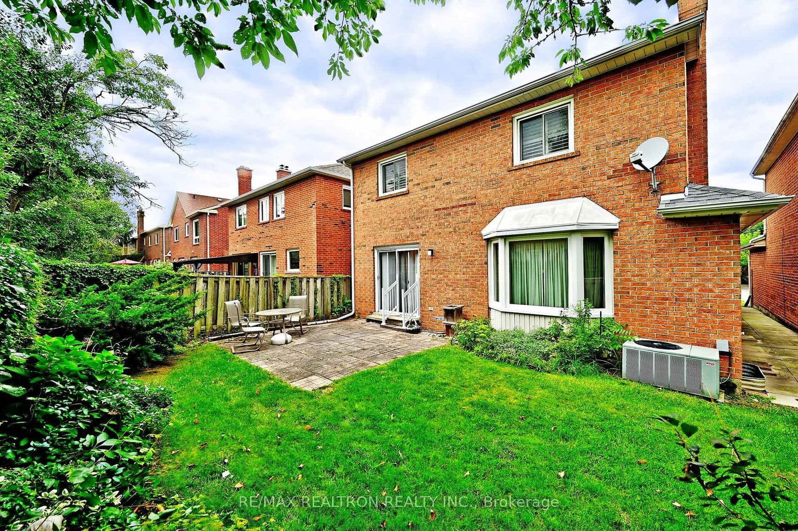 143 Spring Gate Boulevard, Vaughan, ON L4J 3B2 - photo 43 of 44