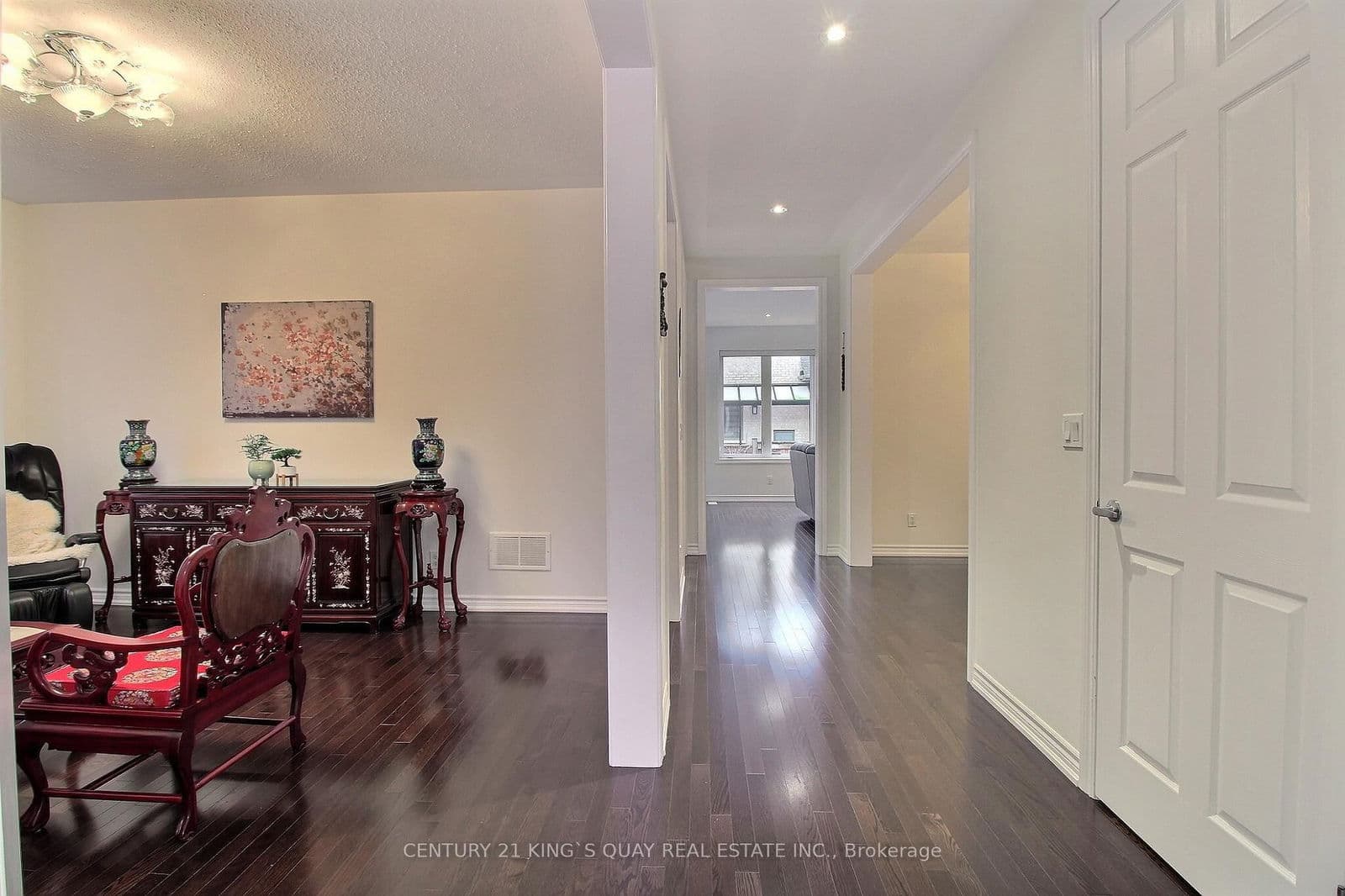 45 Chessington Avenue, East Gwillimbury, ON L9N 0R5 - photo 7 of 32