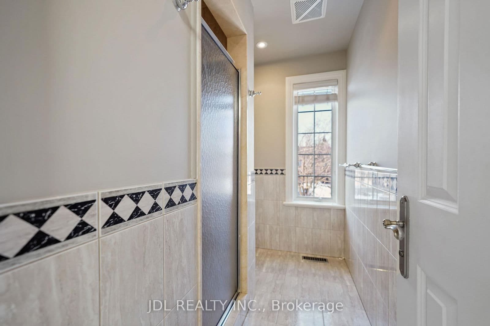 1283 Lindburgh Court, Mississauga, ON L5H 4J2 - photo 33 of 43