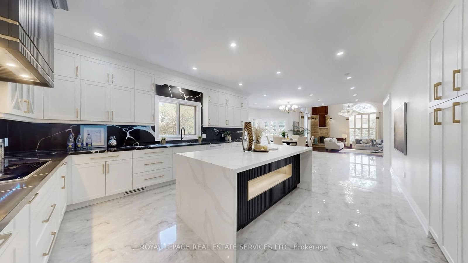 2416 Mississauga Road, Mississauga, ON L5H 2L1 - photo 16 of 50