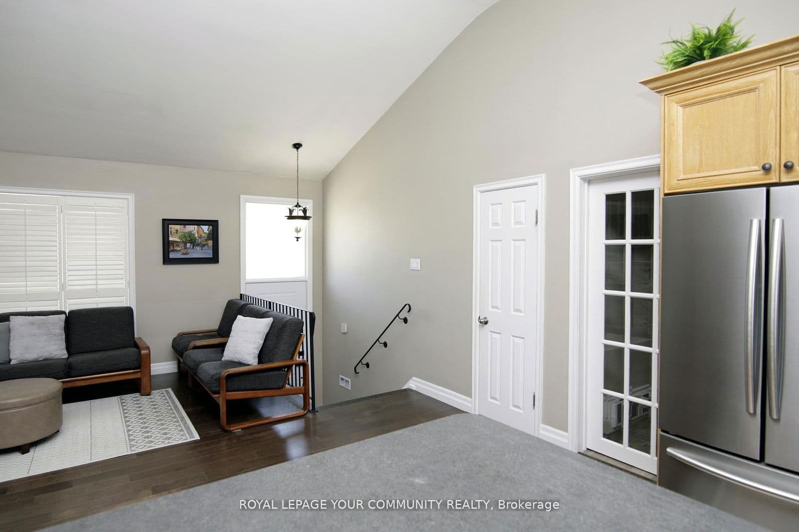 136 Strathburn Boulevard, Toronto, ON M9M 2L1 - photo 7 of 26