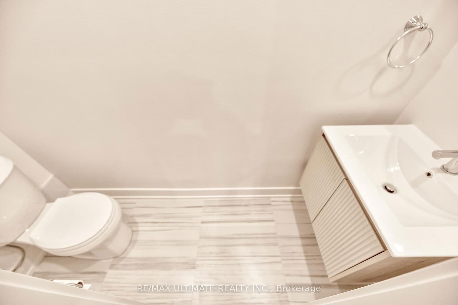 Unit Laneway 385 McRoberts Avenue, Toronto, ON M6E 4R1 - photo 7 of 20