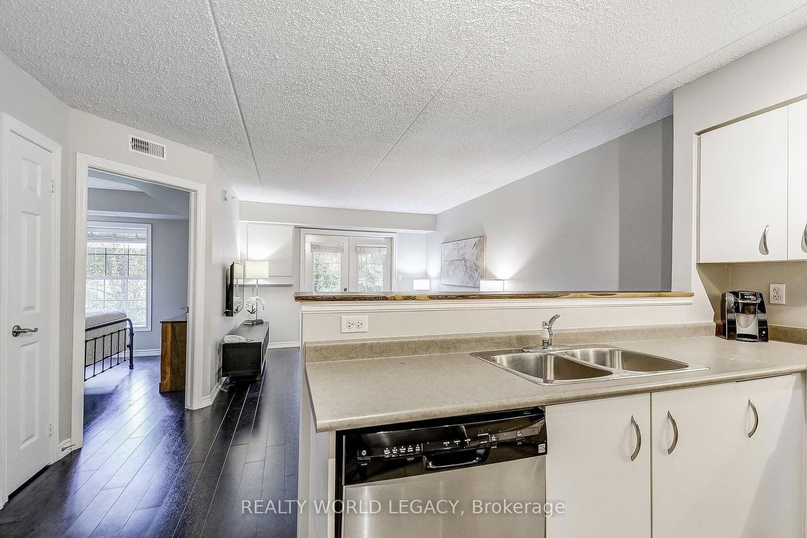 Unit 103 2055 Appleby Line, Burlington, ON L7L 7H1 - photo 16 of 43