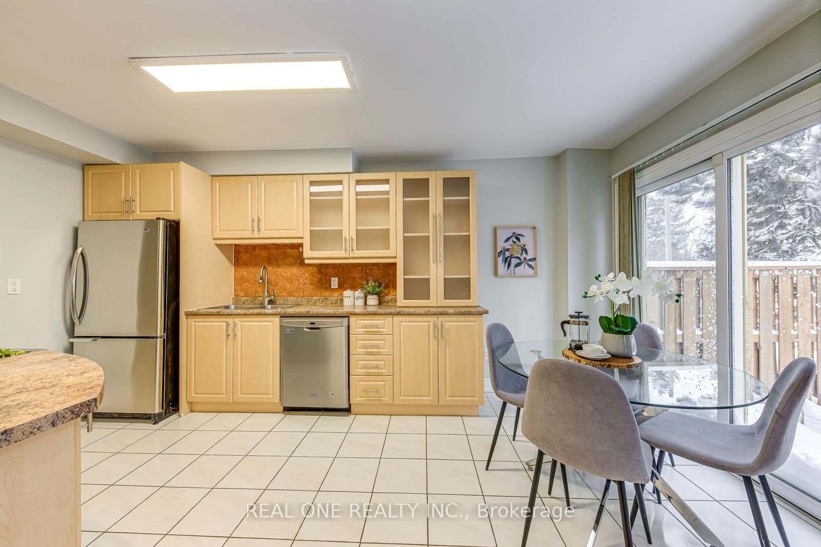 Unit 2 2006 Glenada Crescent, Oakville, ON L6H 5R9 - photo 14 of 48