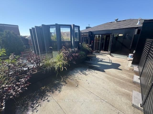 Unit 2nd Level 13 Thomas Street, Mississauga, ON L5M 1Y4 - photo 12 of 13