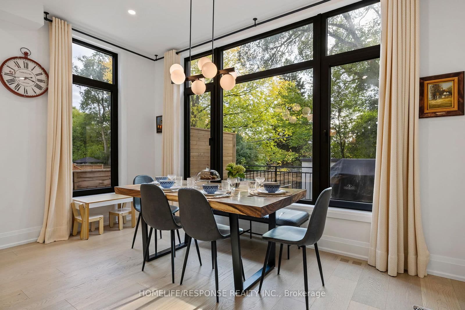 2110 Courtland Crescent, Mississauga, ON L4Y 1V2 - photo 12 of 50