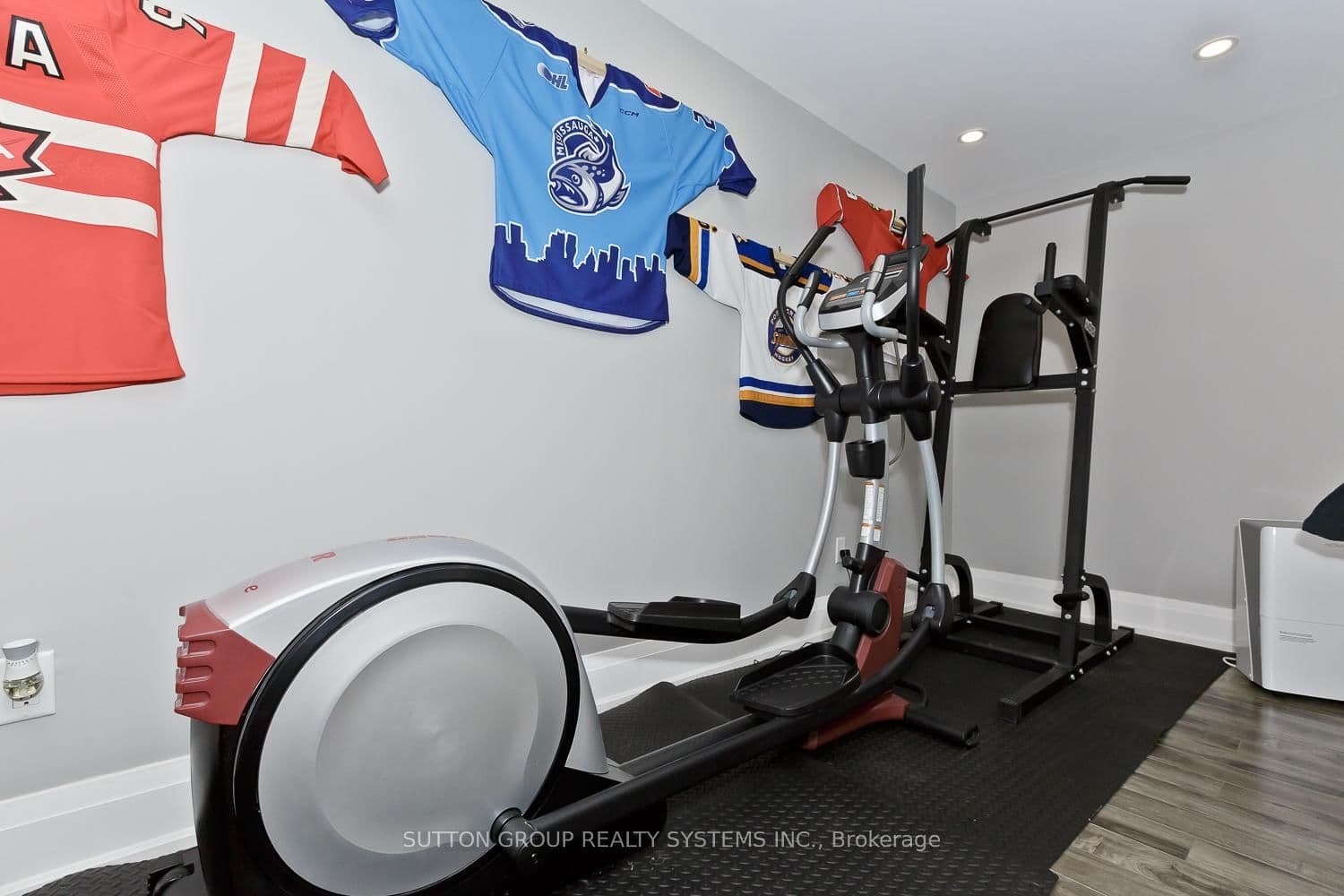 6686 Barrisdale Drive, Mississauga, ON L5N 2H3 - photo 40 of 50