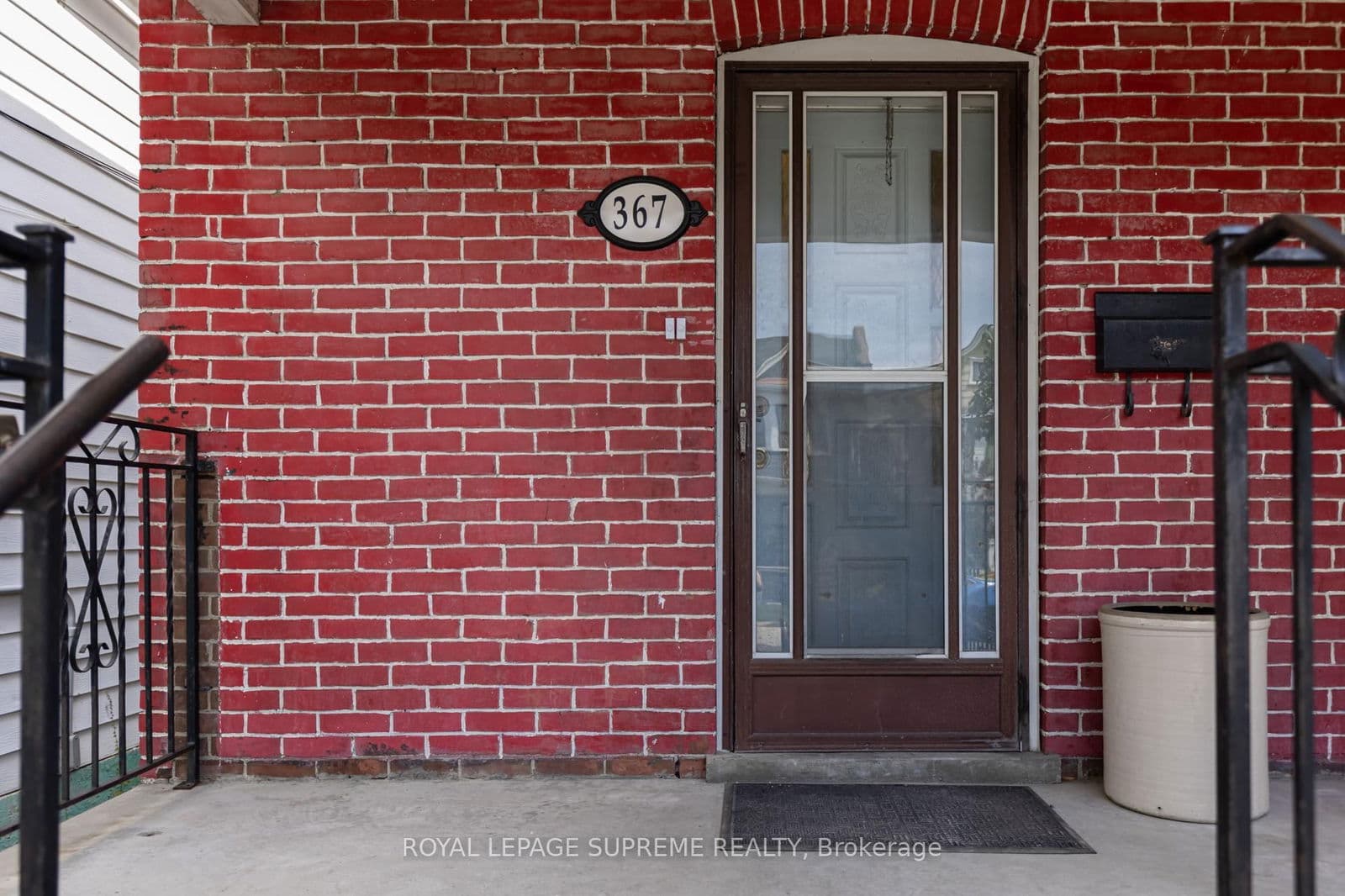 Unit Main 367 Westmoreland Avenue, Toronto, ON M6H 3A6 - photo 2 of 16