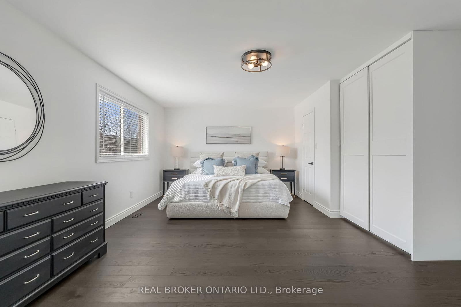 1379 Liverpool Street, Oakville, ON L6M 4P1 - photo 32 of 50