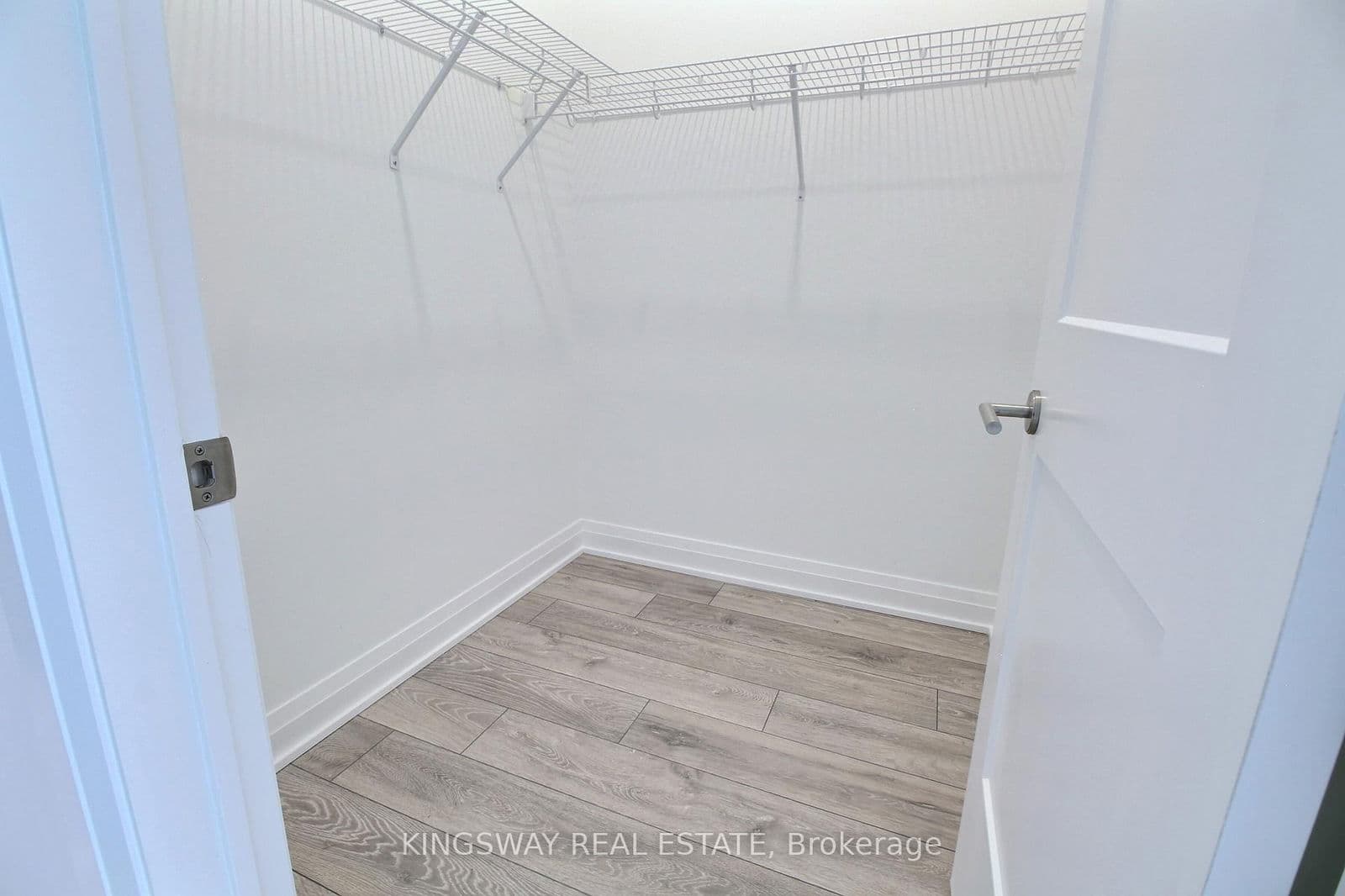 Unit 708 21 Park Street, Mississauga, ON L5G 1L7 - photo 10 of 23