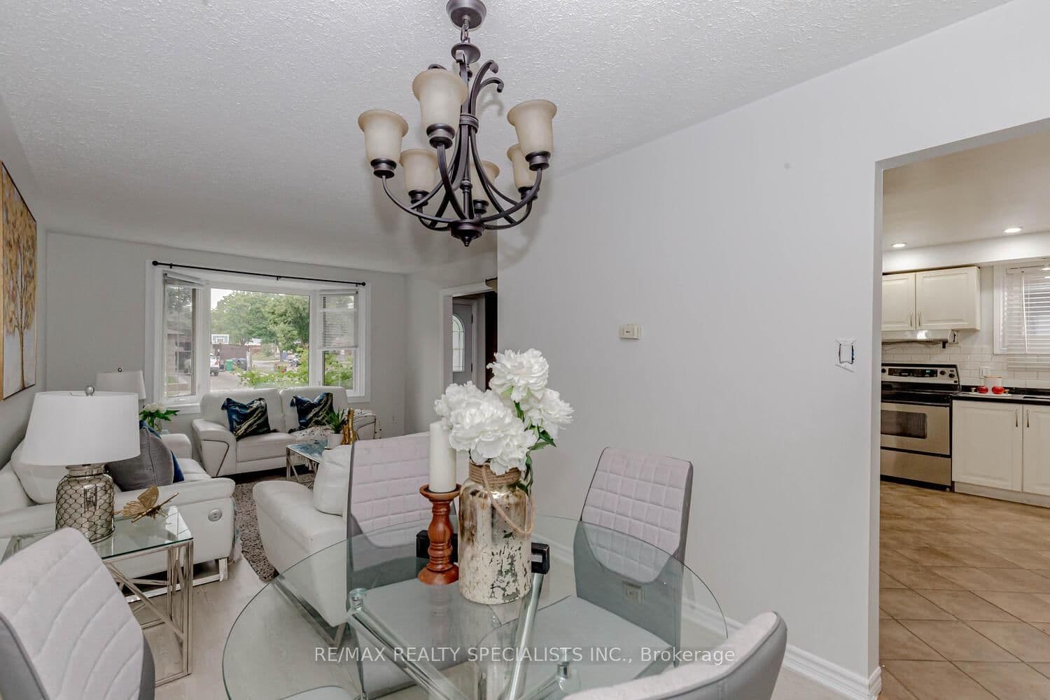 Unit Upper 39 Seaborn Road, Brampton, ON L6V 2B8 - photo 4 of 13