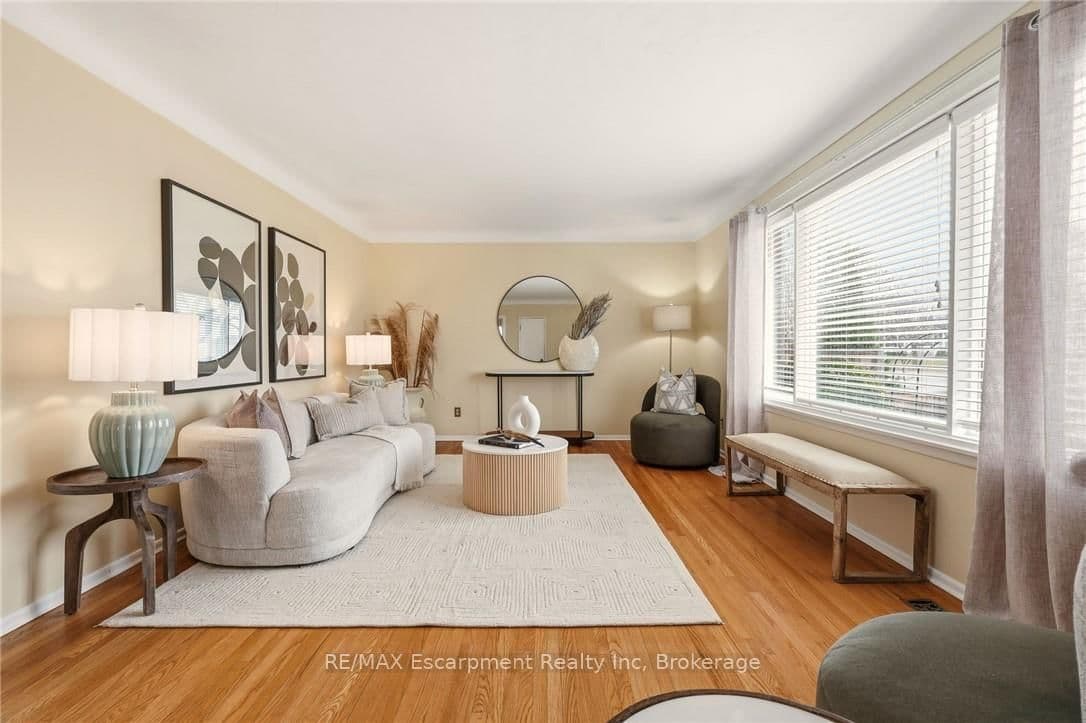 252 Hammersmith Court, Burlington, ON L7L 4N7 - photo 8 of 48