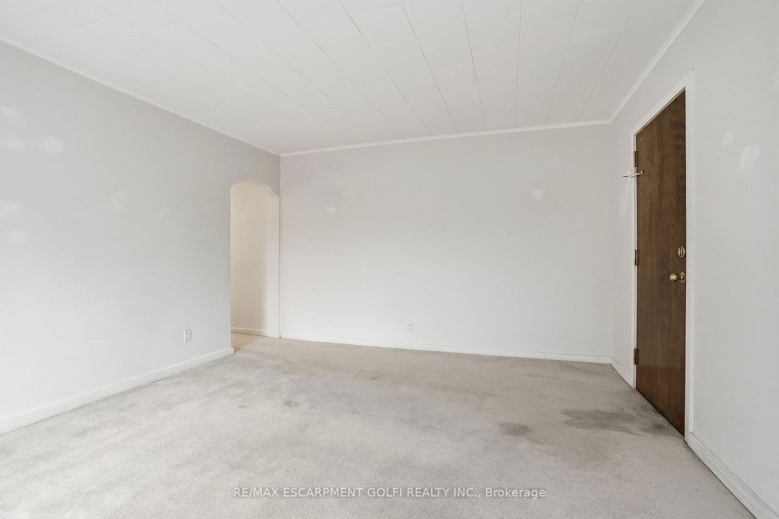 Unit 9 4 Robinson Street, Hamilton, ON L8P 1Y5 - photo 6 of 12