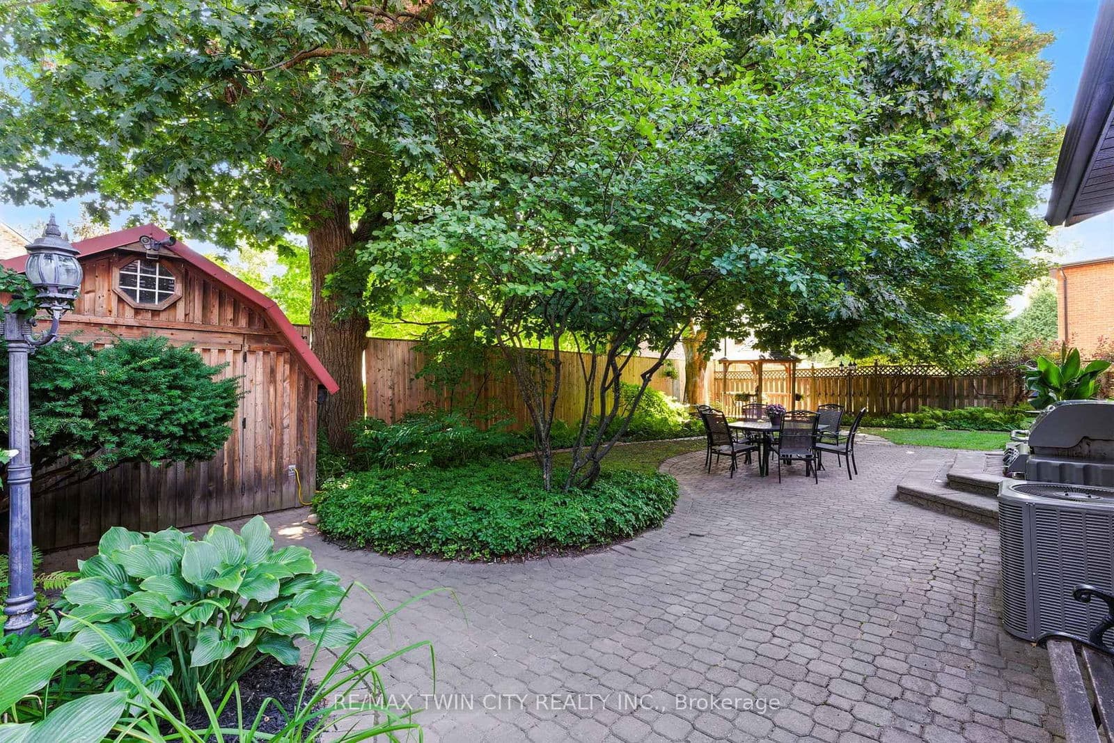 91 Abbey Close, Hamilton, ON L9G 4K9 - photo 43 of 50