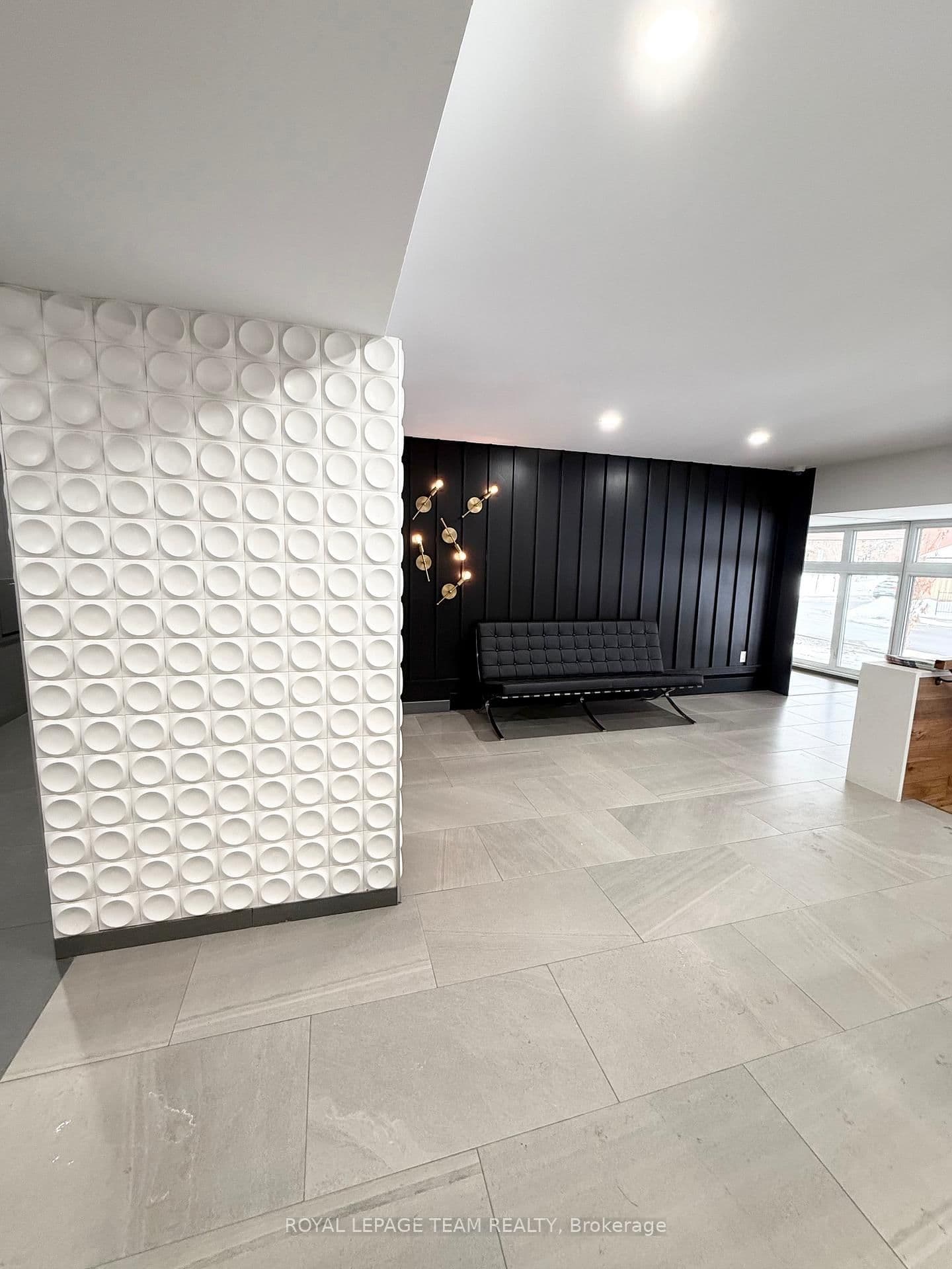 Unit 505 99 CARTIER Street, Ottawa, ON K2P 1K2 - photo 11 of 13